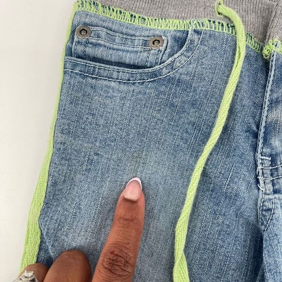 Y2K Girls 2-Piece Outfit – Green Embellished Tee & Denim Striped Capris, Size 4 - Picture 8 of 16